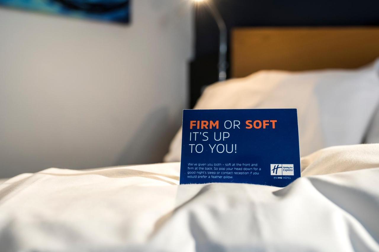 Holiday Inn Express Dunfermline By Ihg Eksteriør bilde