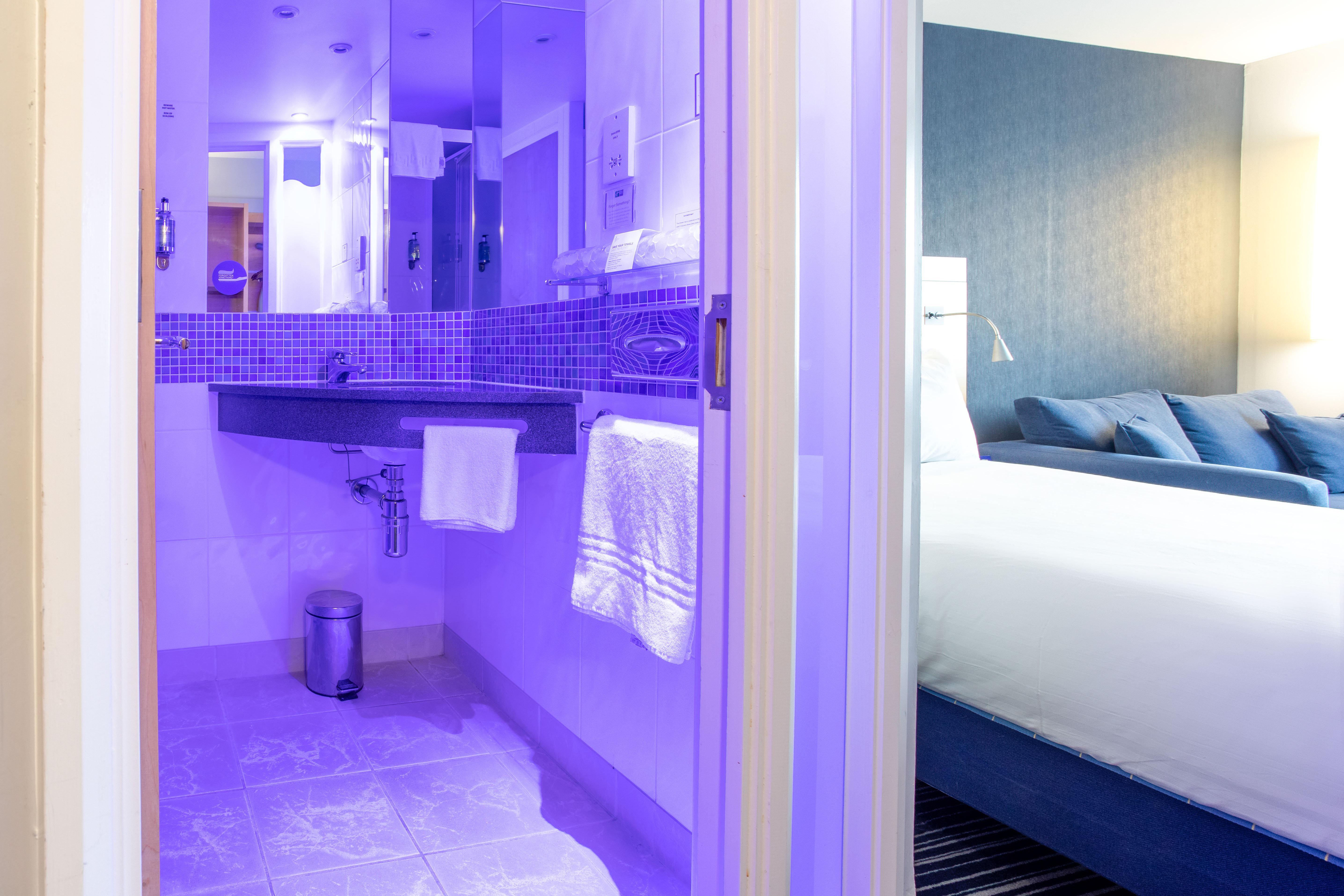 Holiday Inn Express Dunfermline By Ihg Eksteriør bilde