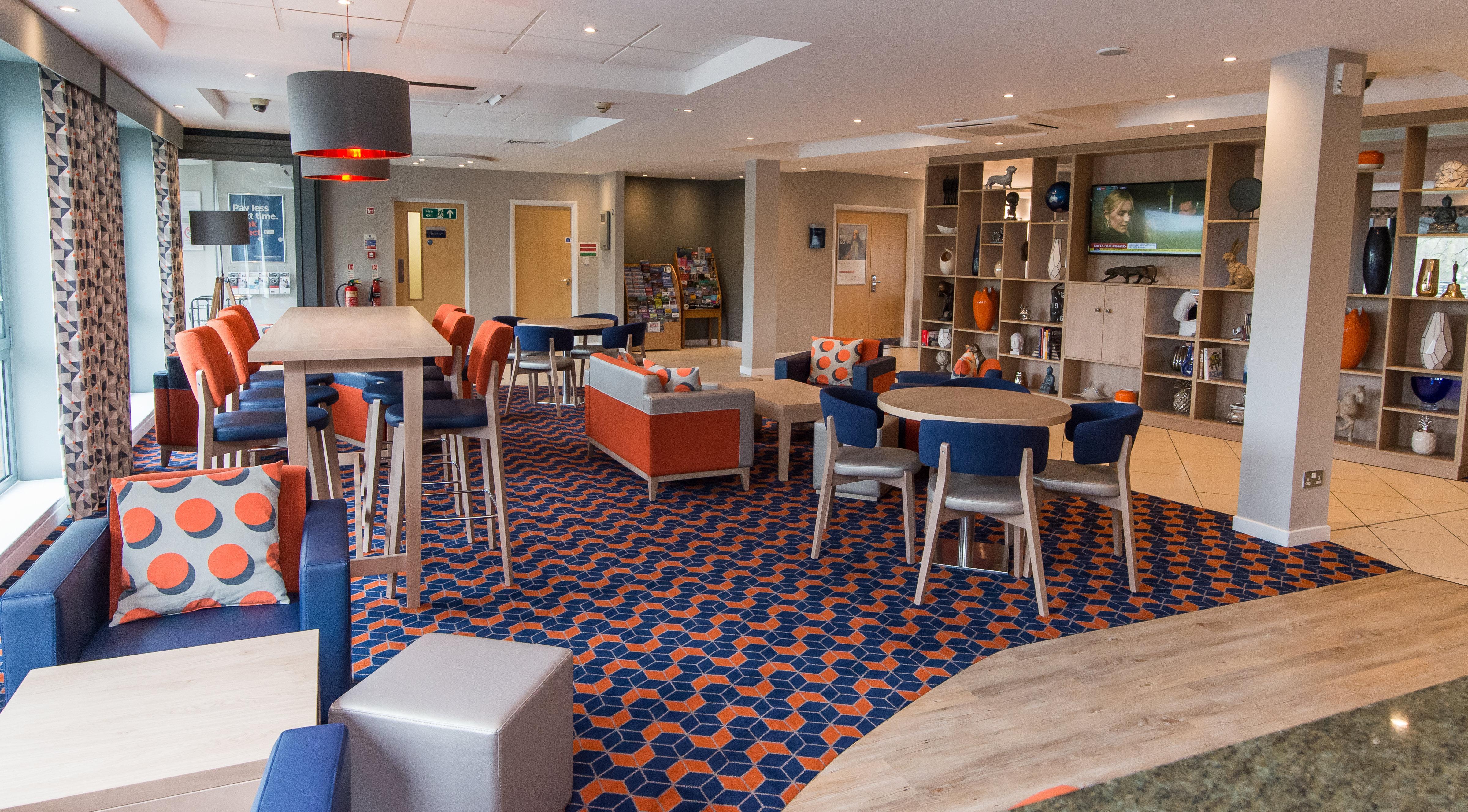 Holiday Inn Express Dunfermline By Ihg Eksteriør bilde