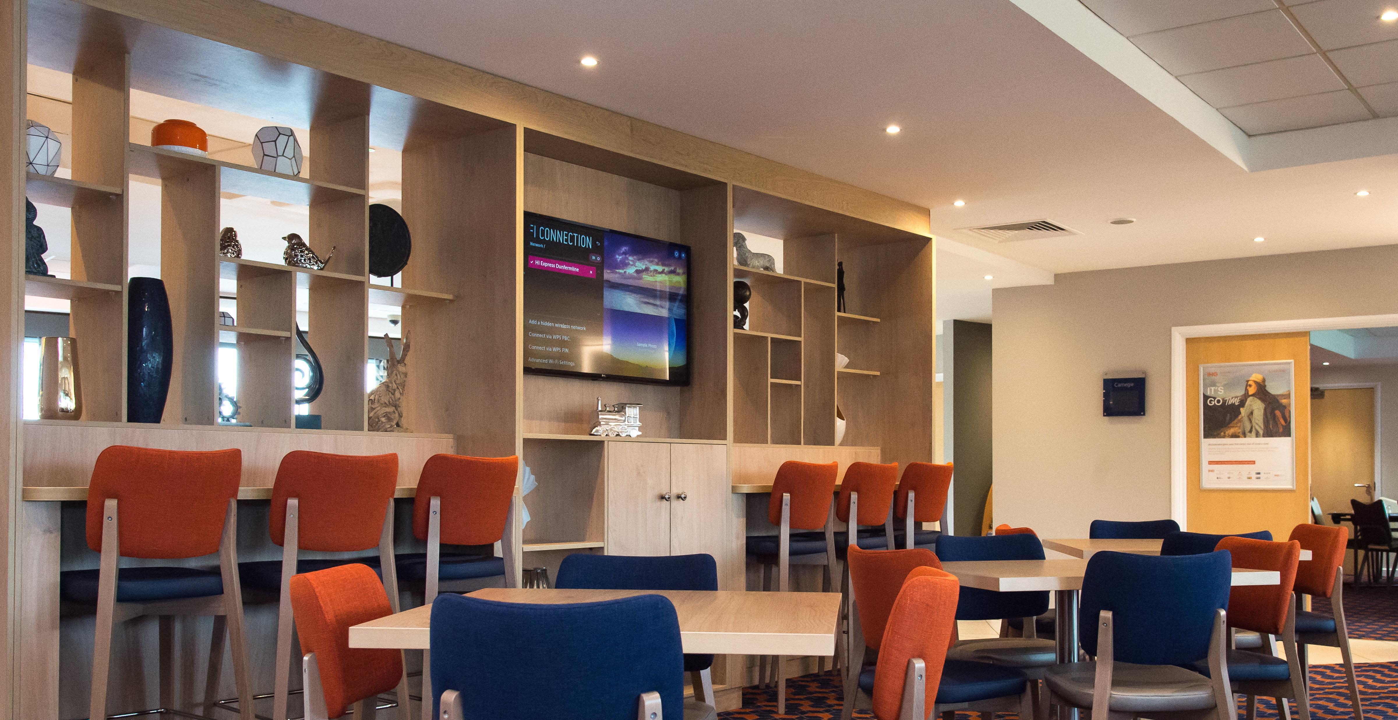 Holiday Inn Express Dunfermline By Ihg Eksteriør bilde