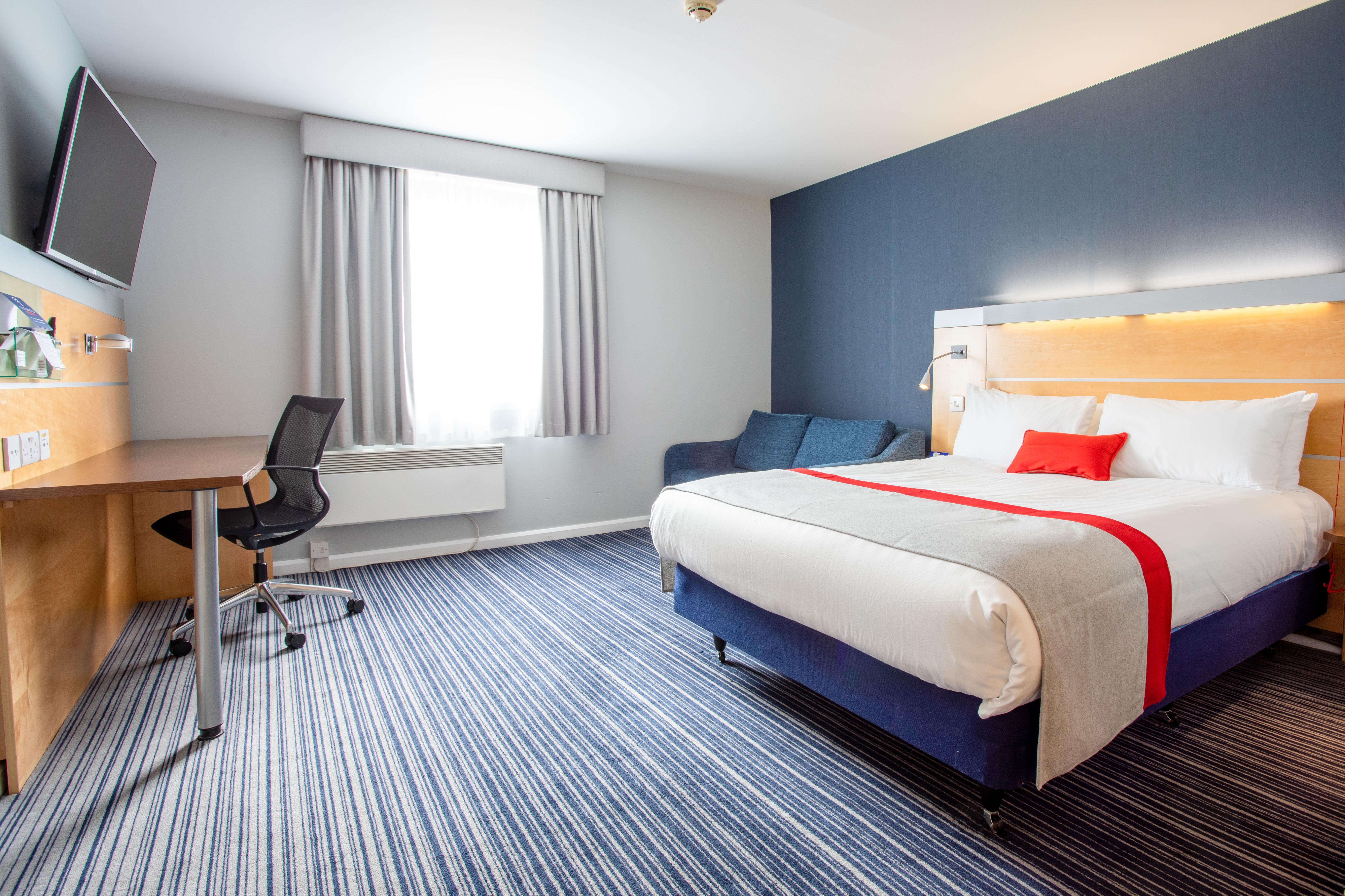 Holiday Inn Express Dunfermline By Ihg Eksteriør bilde