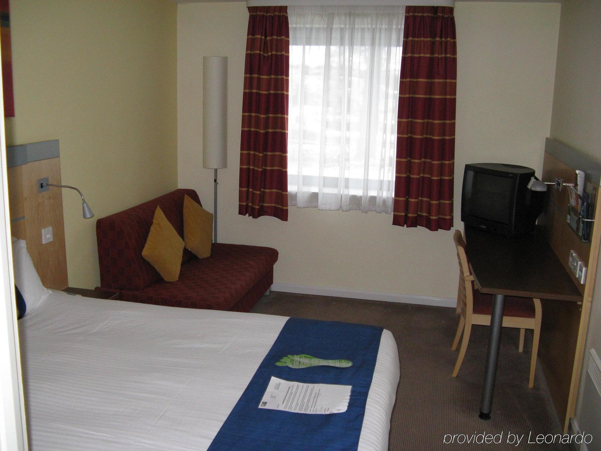 Holiday Inn Express Dunfermline By Ihg Eksteriør bilde
