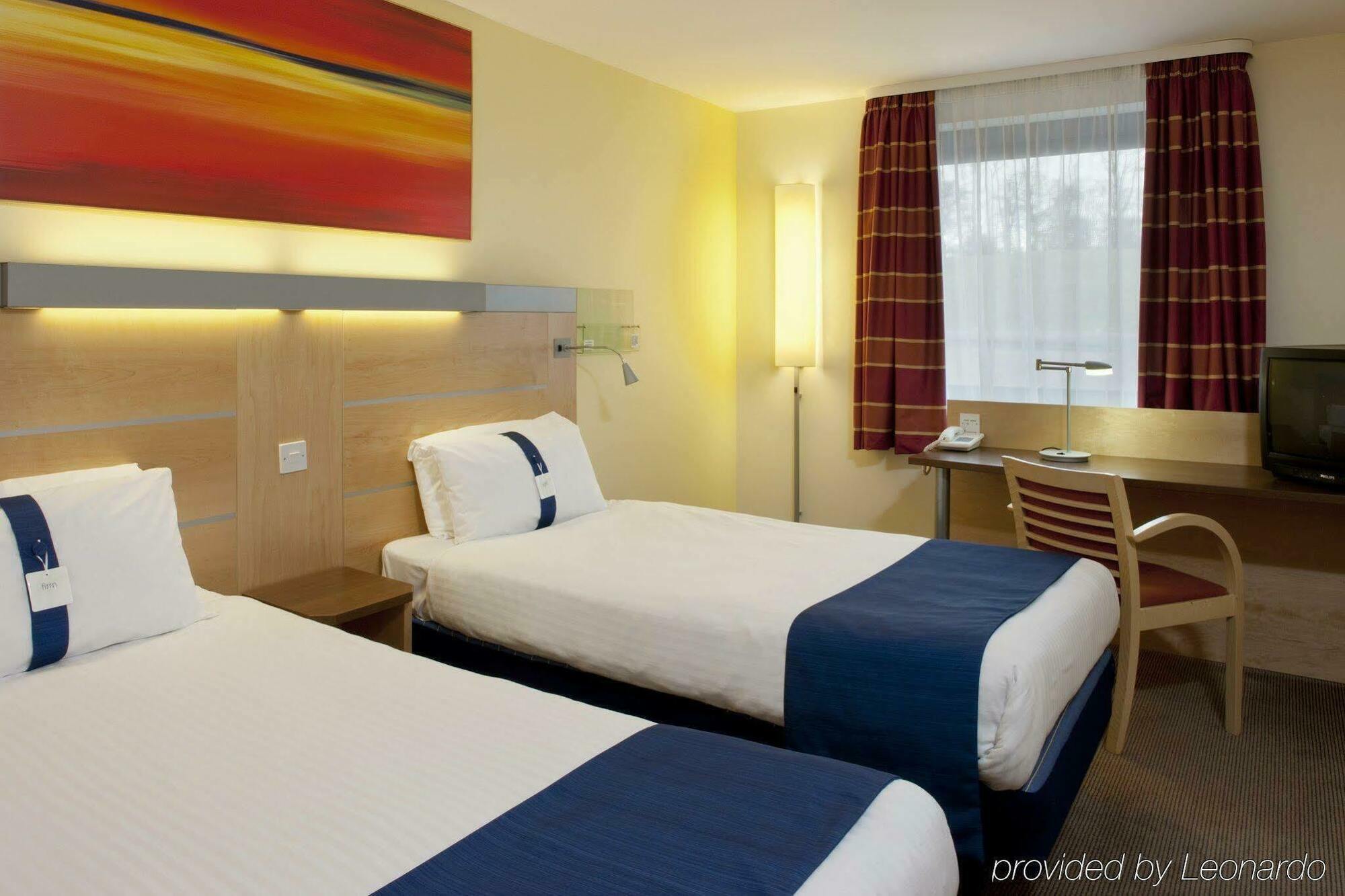 Holiday Inn Express Dunfermline By Ihg Eksteriør bilde