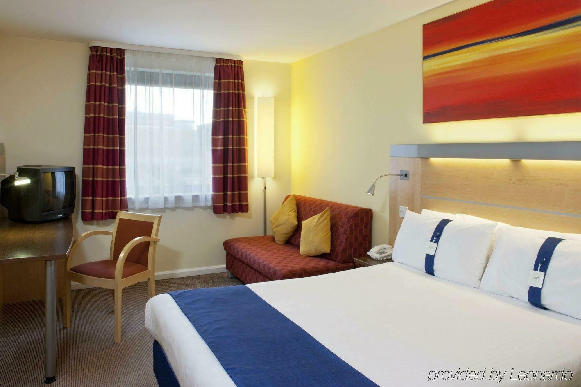 Holiday Inn Express Dunfermline By Ihg Eksteriør bilde